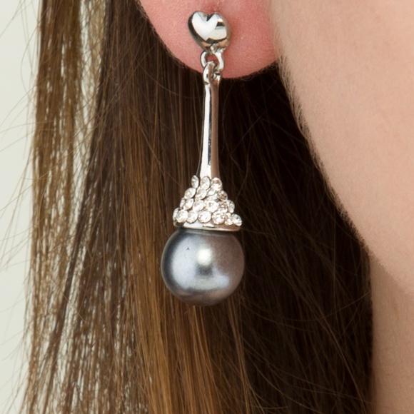 NEW! SILVER EARRINGS W/ PEARL & HEART ACCENTS - Picture 2 of 2